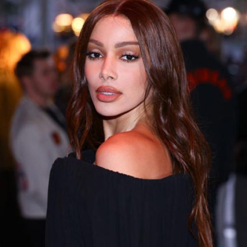 Anitta dá recado a influenciadores evangélicos