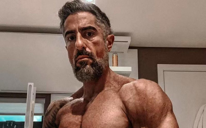 De férias da Globo, Marcos Mion revela vício: “3 no dia”