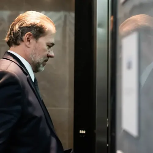 Se Dias Toffoli não for afastado, a maior fraude bancária da história do país poderá passar impune, e o STF perderá de vez a credibilidade