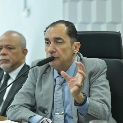 Kajuru revela diagnóstico de Parkinson