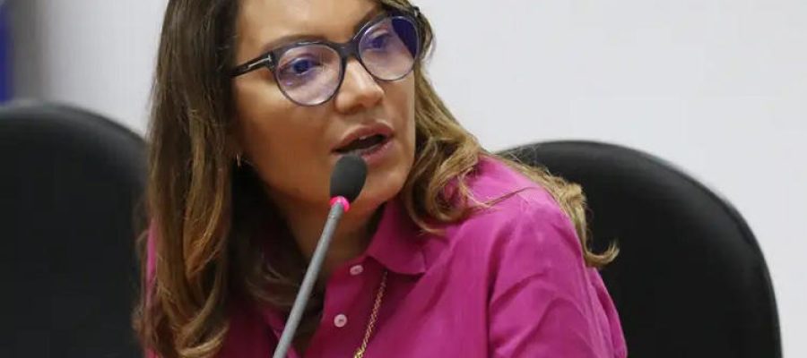 Janja reage a rebaixamento da escola que homenageou Lula: “Covardes”