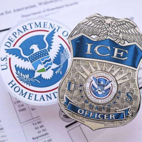 O que é o ICE: origem, funções e atuação da polícia de imigração dos EUA