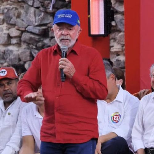 Lula cobra postura do PT, diz que sigla ‘não está com essa bola toda’