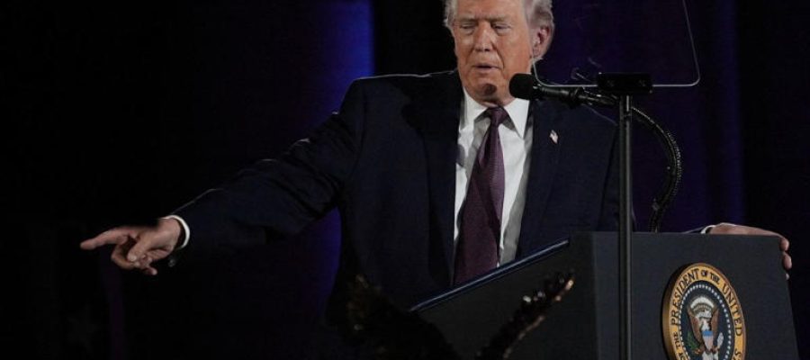 Trump diz que  preços da gasolina cairão  assim que EUA deixarem Irã