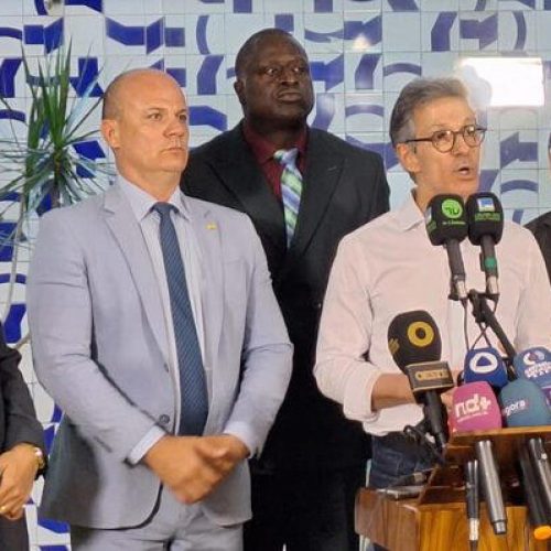 Flávio Bolsonaro e Caiado poupam munição contra ministros, e Zema se firma como candidato anti-STF