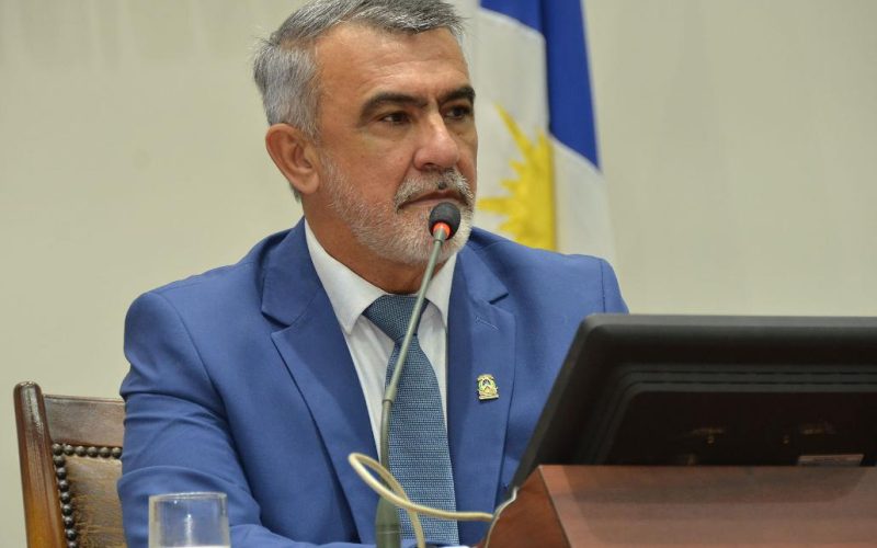 Presidente da Aleto Amélio Cayres homenageia Tocantins pelos 37 anos