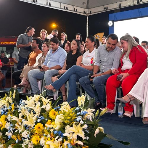 Amélio Cayres destaca parcerias institucionais em solenidade do projeto“Mãos que Criam”