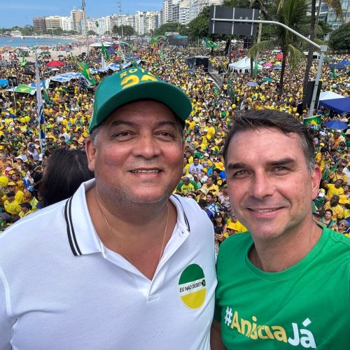 Com Bolsonaro, senador Eduardo Gomes (fotos) participa de ato em defesa da anistia