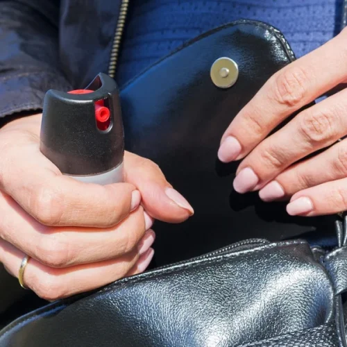 Câmara Federal aprova porte do spray de pimenta  para as mulheres