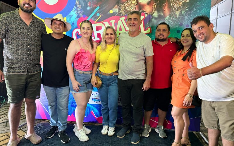 Amélio Cayres participa do “Bloco dos Sujos”, carnaval de Xambioá