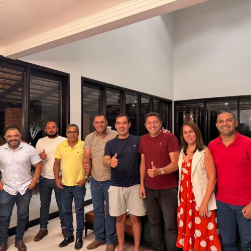 Em Santa Tereza, pré-candidato ao governo do Tocantins Vicentinho Júnior recebe lideranças do Jalapão