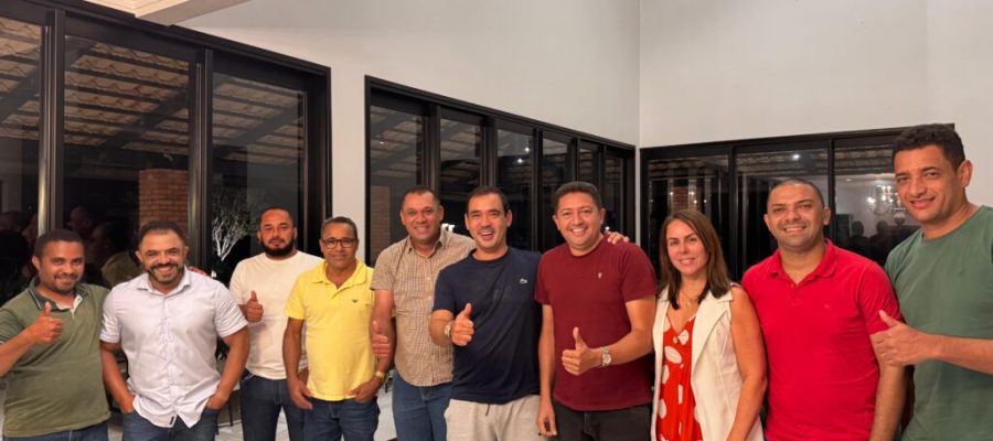 Em Santa Tereza, pré-candidato ao governo do Tocantins Vicentinho Júnior recebe lideranças do Jalapão