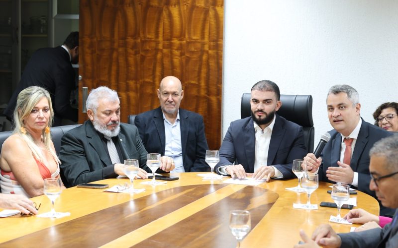 Defensores públicos elogiam parceria com Aleto