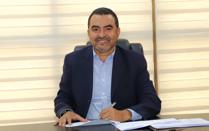 Governador Wanderlei Barbosa embarca em missão no Paraguai para encontro do BID