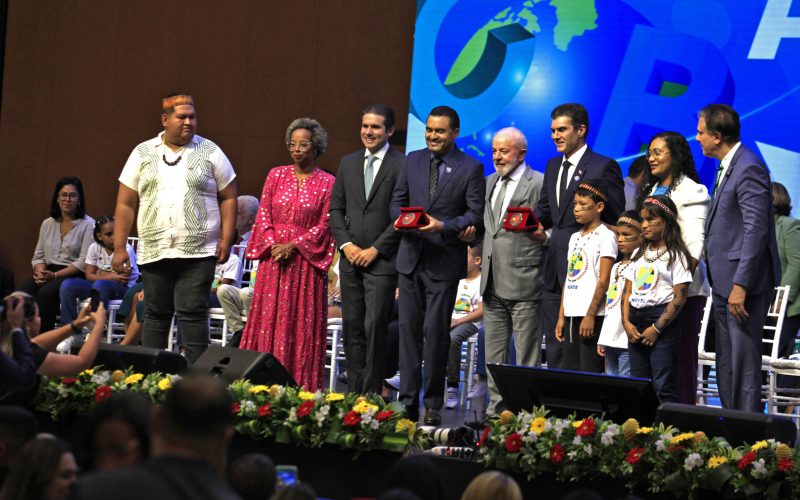 Em Brasília, Tocantins recebe Selo Ouro em reconhecimento a políticas educacionais do Governo do Estado na alfabetização de crianças