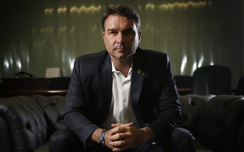 Candidatura de Flávio Bolsonaro alcança 117 milhões nas redes sociais