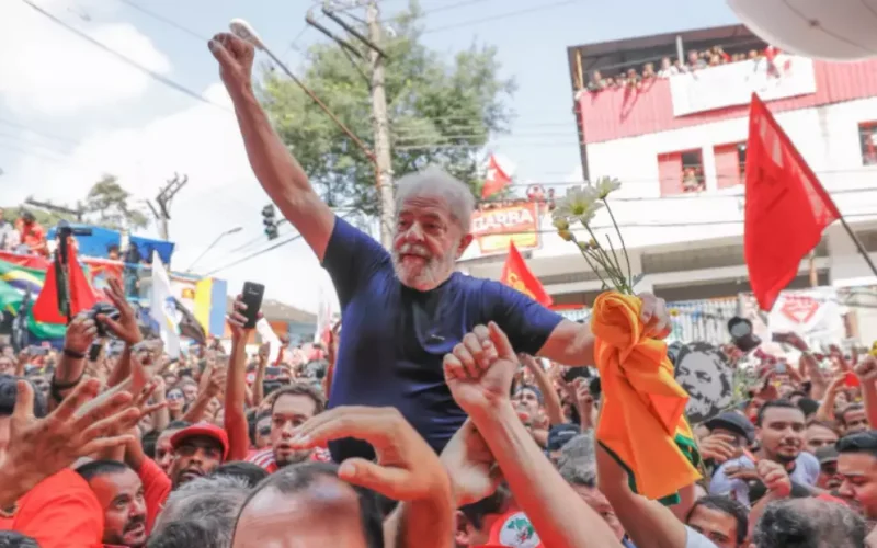PT dá prioridade a reeleição de Lula, maior bancada na Câmara dos Deputados e novos senadores no Nordeste