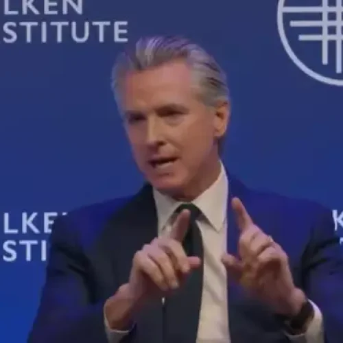 Newsom chega a Belém para garantir que Califórnia é um “parceiro confiável”