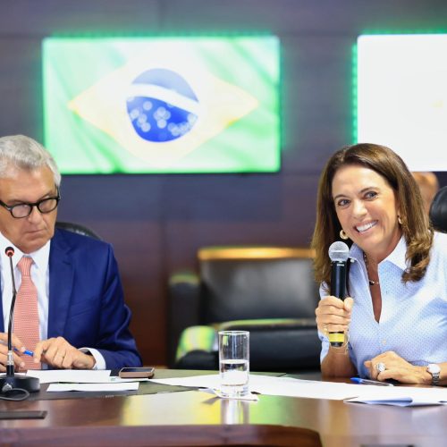 Caiado assina acordo com Senar e Sebrae