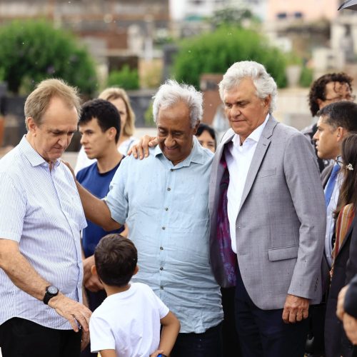 Caiado presta homenagem ao desembargador Marco Antônio da Silva Lemos