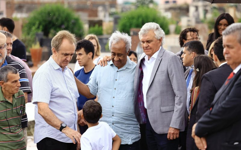 Caiado presta homenagem ao desembargador Marco Antônio da Silva Lemos