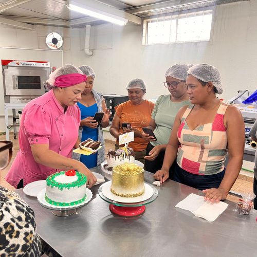 Prefeitura de Senador Canedo oferece cursos gratuitos em costura, beleza e confeitaria