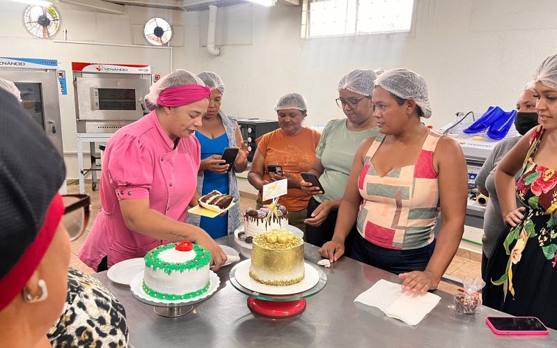 Prefeitura de Senador Canedo oferece cursos gratuitos em costura, beleza e confeitaria