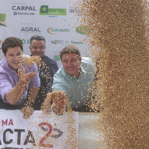 Daniel Vilela abre colheita da safra de soja 2024/2025