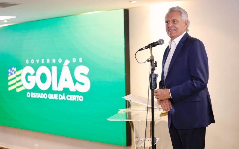 “Vocês são os líderes que queremos formar”, diz  Caiado ao entregar Prêmio Redação Enem*