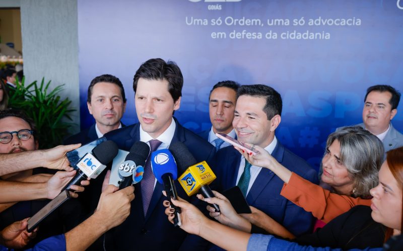 Daniel Vilela reforça compromisso com advocacia na posse da diretoria da OAB-GO