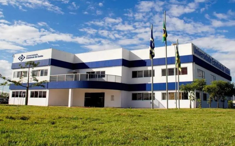 UEG publica edital de aproveitamento de vagas pelo Enem