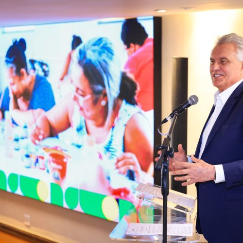 Com repasse de R$ 38 milhões aos municípios, Caiado fortalece apoio a famílias vulneráveis