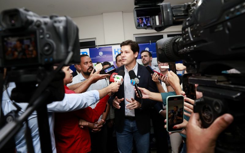 Daniel Vilela inaugura ala de hemodinâmica no HMAP