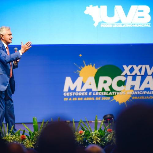 Caiado defende autonomia municipal e critica centralização de poder em Brasília