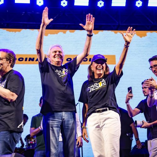 Caiado leva mensagem de fé e união à 5ª Marcha para Jesus