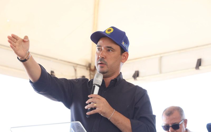 Com R$ 27 milhões destinados para Palmas, Vicentinho Júnior participa de entregas ao lado do prefeito Eduardo Siqueira Campos