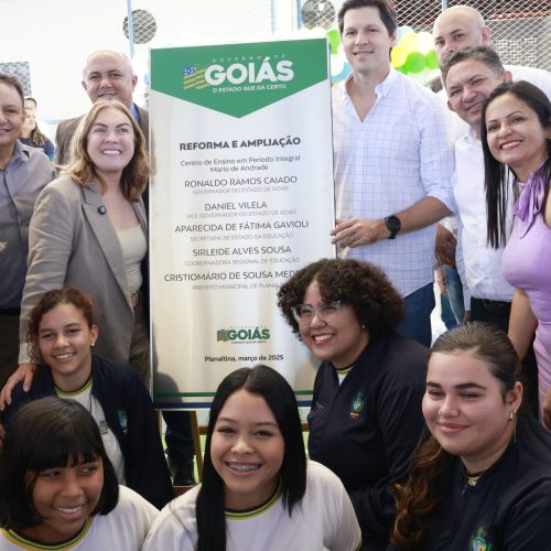 Daniel Vilela entrega a reconstrução e reforma de escolas em Planaltina
