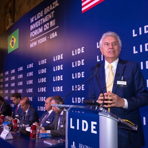 Caiado defende “presidencialismo forte” e mais autonomia para governadores em evento nos Estados Unidos