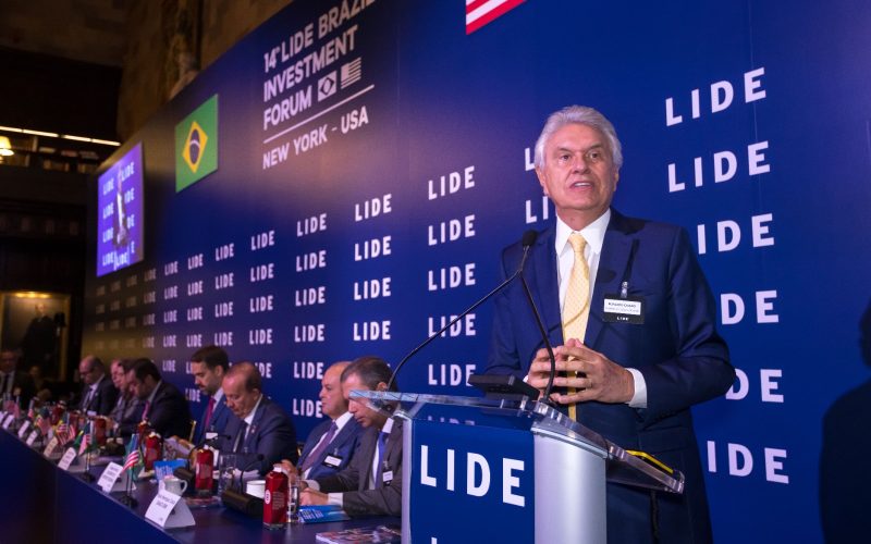 Caiado defende “presidencialismo forte” e mais autonomia para governadores em evento nos Estados Unidos