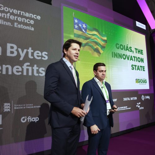 Daniel Vilela apresenta avanços de Goiás em tecnologia e inovação a líderes globais na Estônia