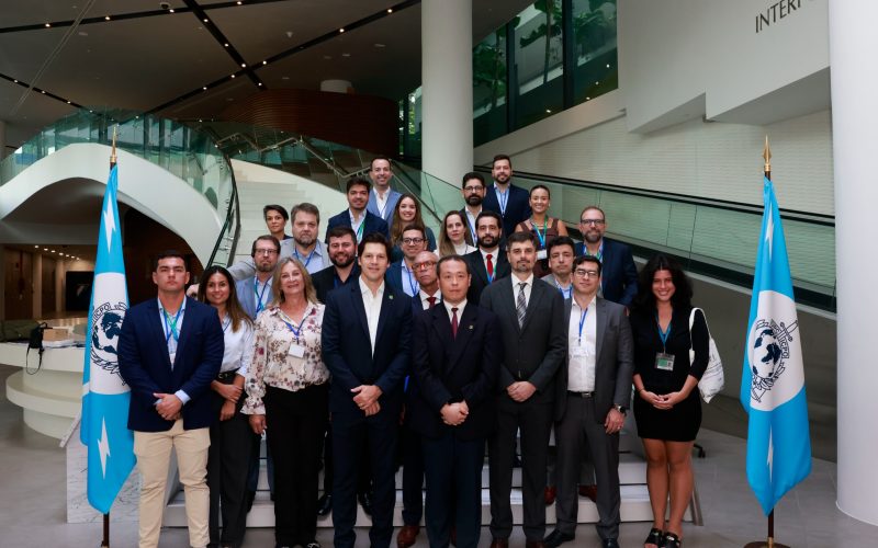 Daniel Vilela visita sede da Interpol em Singapura