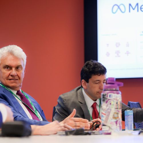 Caiado destaca protagonismo de Goiás em inovação e tecnologia durante encontro com vice-presidente de políticas públicas da Meta