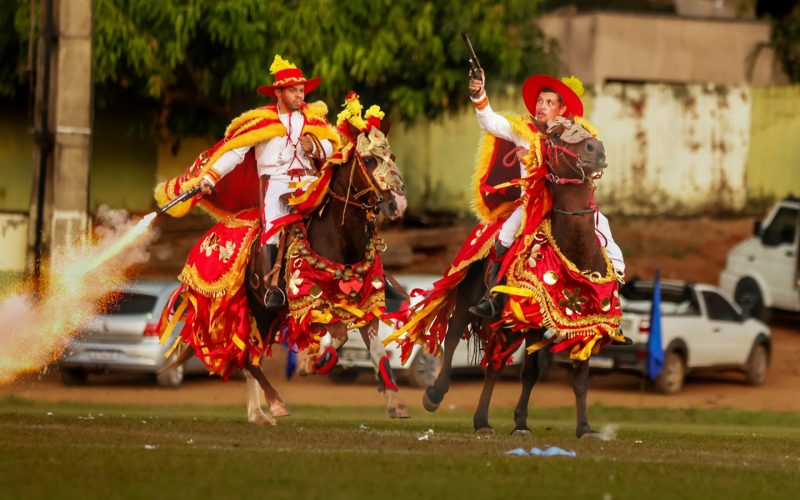 Palmeiras de Goiás e Hidrolina realizam Cavalhadas neste fim de semana