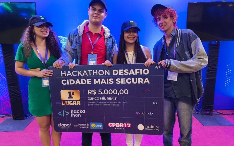 Equipe da Escola do Futuro de Goiás vence desafio de inovação na Campus Party Brasília