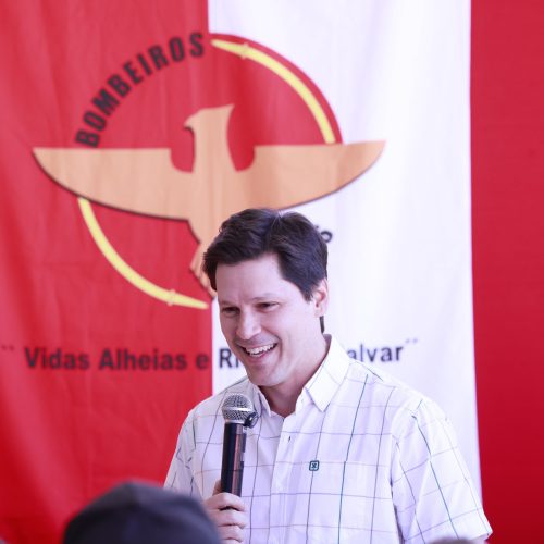 Daniel Vilela inaugura quartel dos Bombeiros e Feira do Produtor em Novo Gama