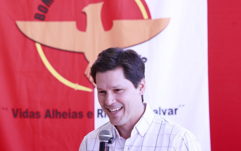 Daniel Vilela inaugura quartel dos Bombeiros e Feira do Produtor em Novo Gama