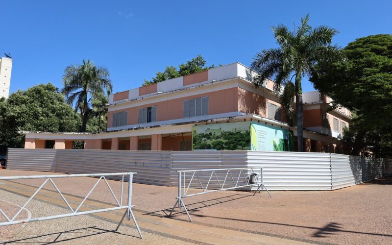 Governo de Goiás inicia restauração de edifício que abrigou o Fórum e a PGE, na Praça Cívica