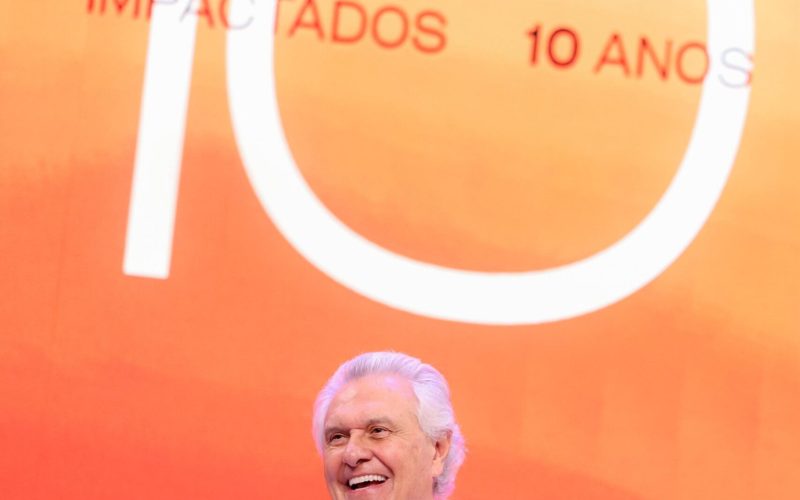 Caiado prestigia aniversário de 10 anos de fundação da Igreja Impactados em Goiânia