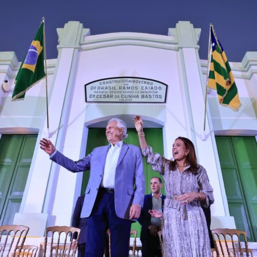 Na cidade de Goiás, Caiado entrega restauração do Palácio da Instrução