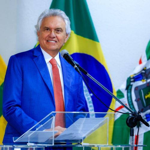 Caiado celebra o centenário da Casa Militar de Goiás com entrega da Medalha do Mérito Guardião
